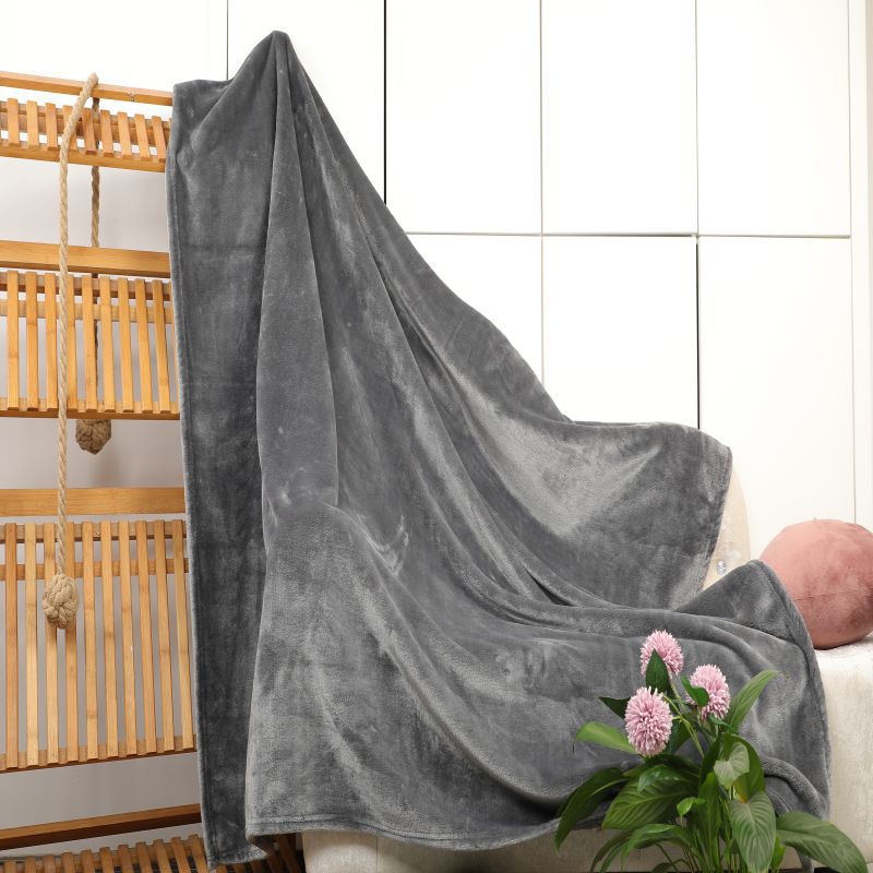 Double-sided flannel blanket