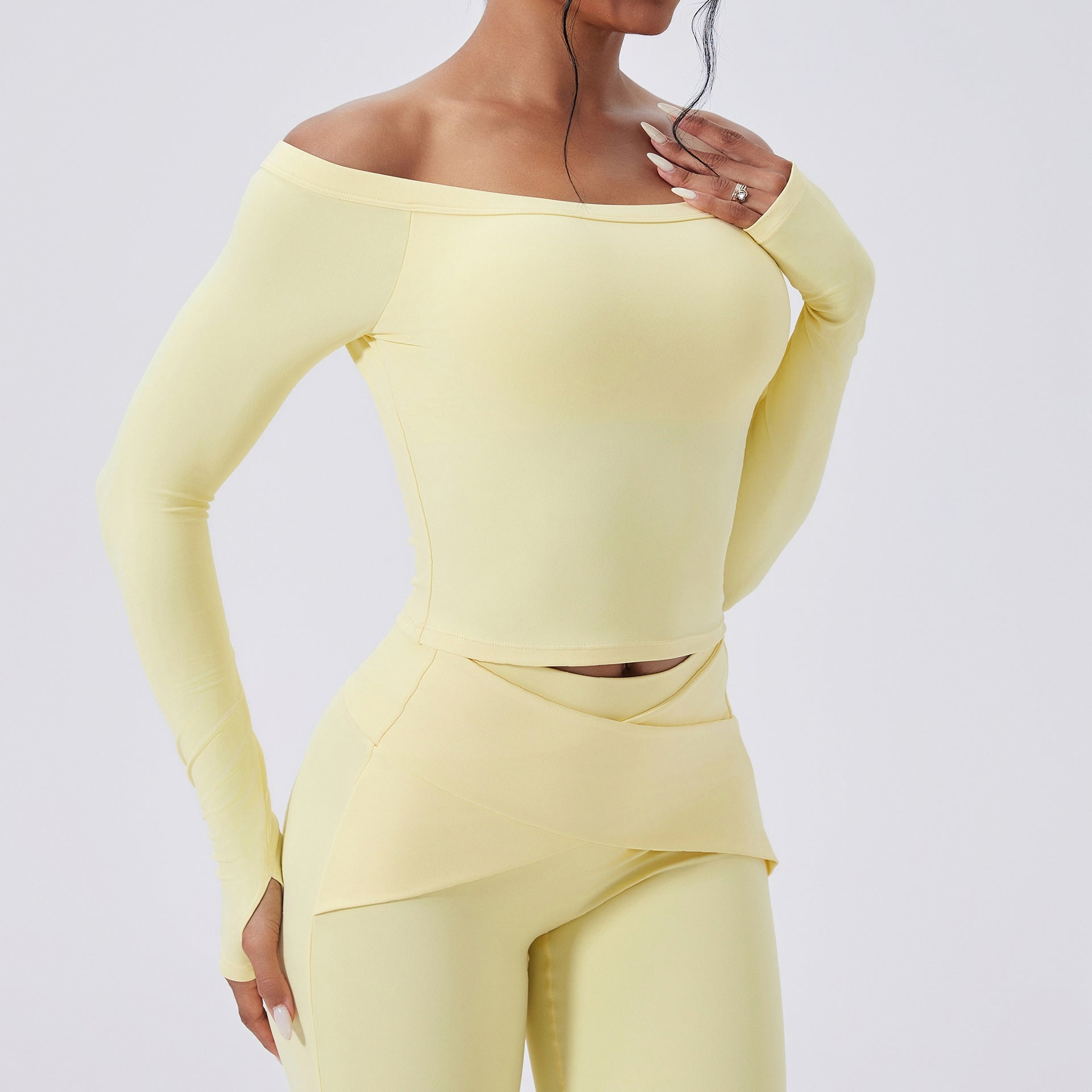 Long-sleeved yoga wear for sports